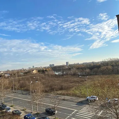 Gis North House דירה