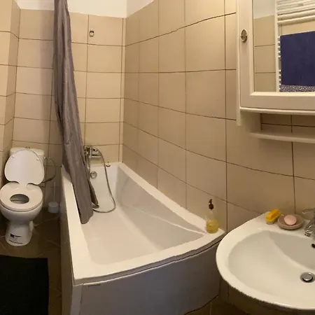 Gis North House 3*