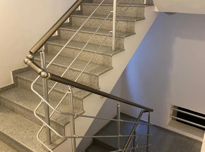 Gis North House Бухарест