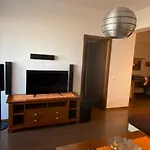 Gis North House Apartamento