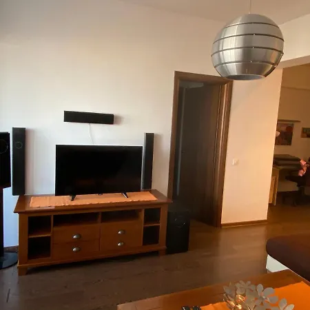 Gis North House Апартаменти