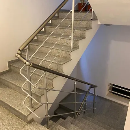Gis North House Бухарест